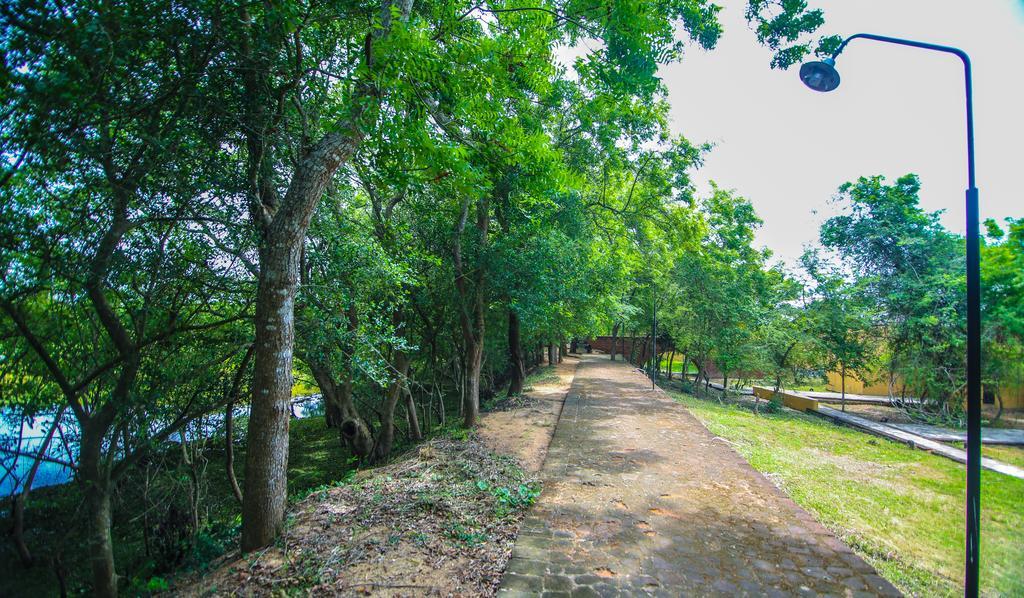 Mankada Resort Anuradhapura Eksteriør billede