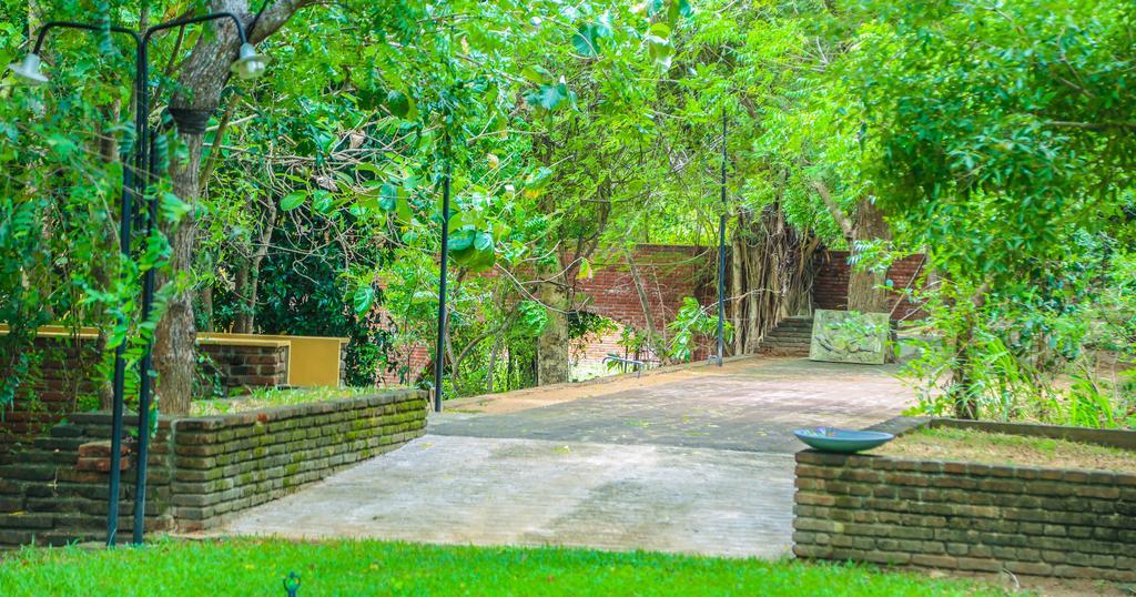 Mankada Resort Anuradhapura Eksteriør billede